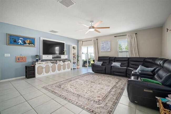 Building Photo - 5430 Blue Azure Dr