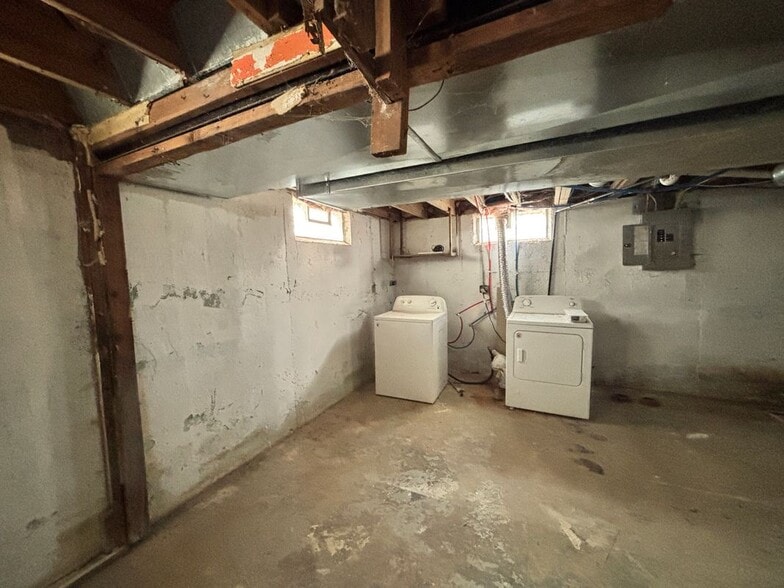 Building Photo - 20245 Archdale St