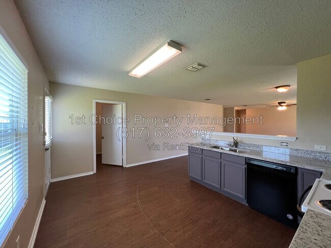 Building Photo - 4888 Parkview Hills Ln