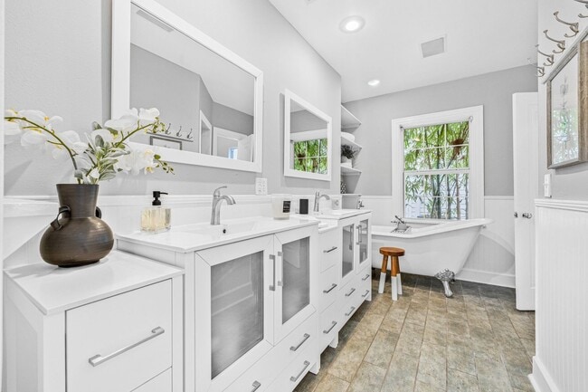 Building Photo - 106 OSE Rentals LLC