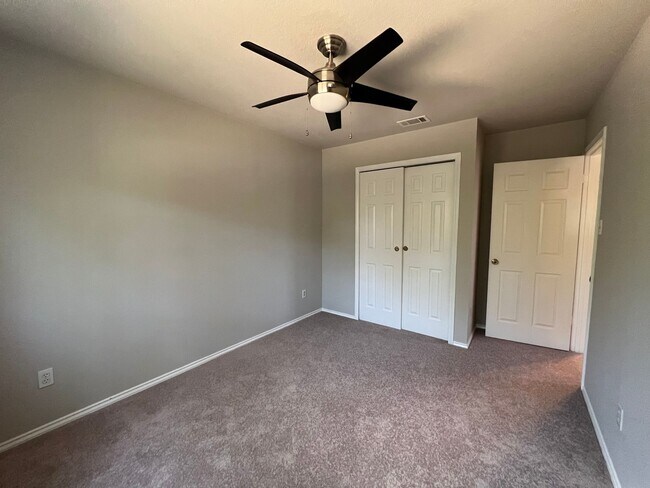 Building Photo - 7906 Tiffany Dr
