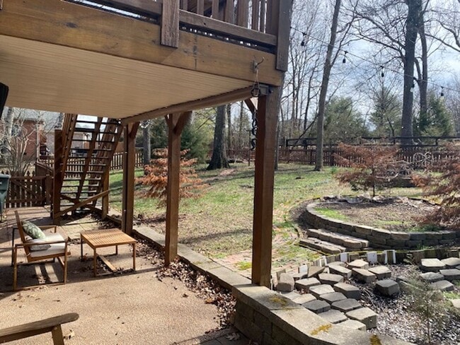 Building Photo - Coming Soon! Great home near the lake and ...