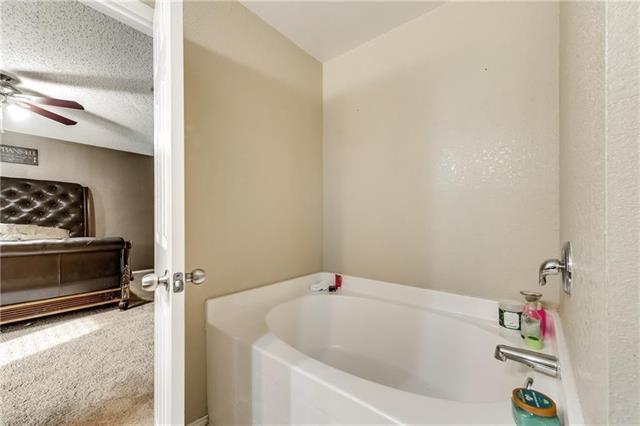 Building Photo - 4017 Thoroughbred Trail