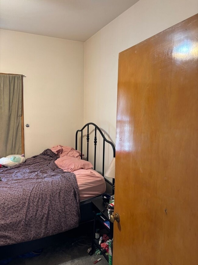 Building Photo - 26 N Franklin St