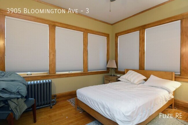 Building Photo - 3905 Bloomington Ave