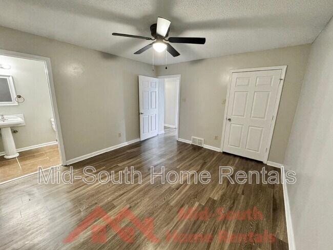 Building Photo - 7312 Country Side Rd