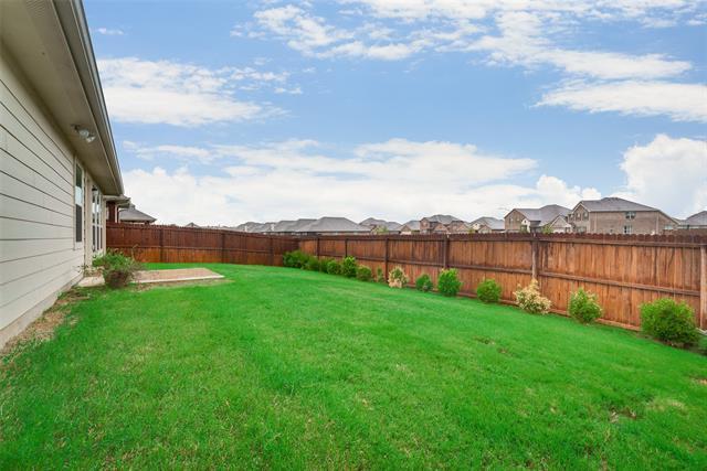 Building Photo - 4721 Lazy Oaks St