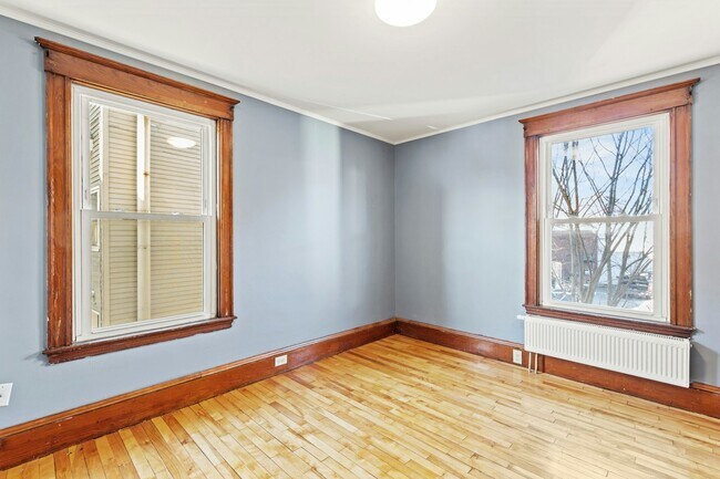 Building Photo - 37 Arlington St