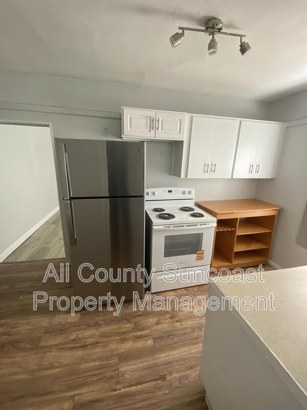 Building Photo - 1830 27th Ave N