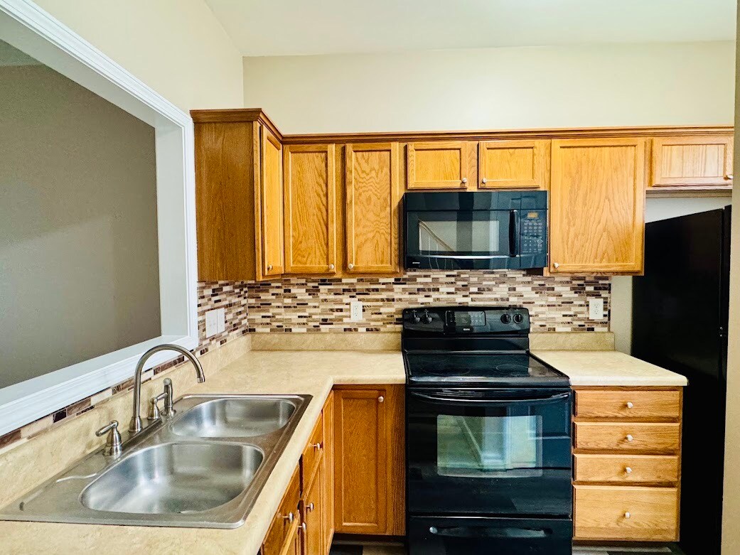 Kitchen - 844 Horton Rd