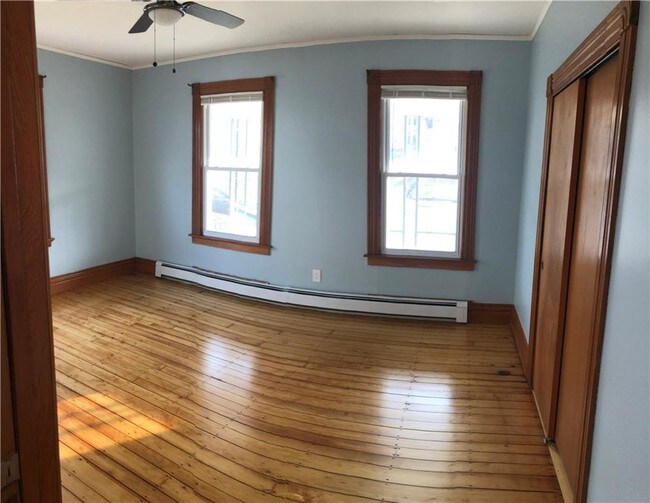 Building Photo - 12 Spruce St