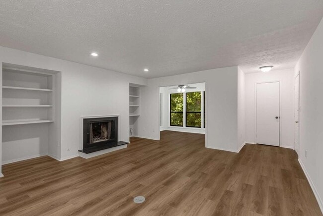 Building Photo - 1017 Dunbar Dr