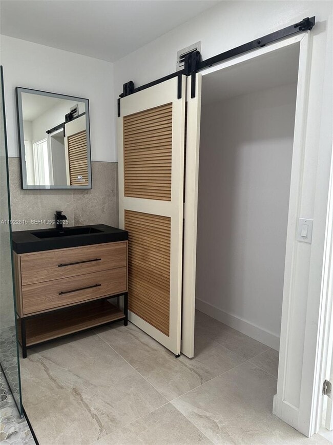 Building Photo - 7123 SW 115th Pl