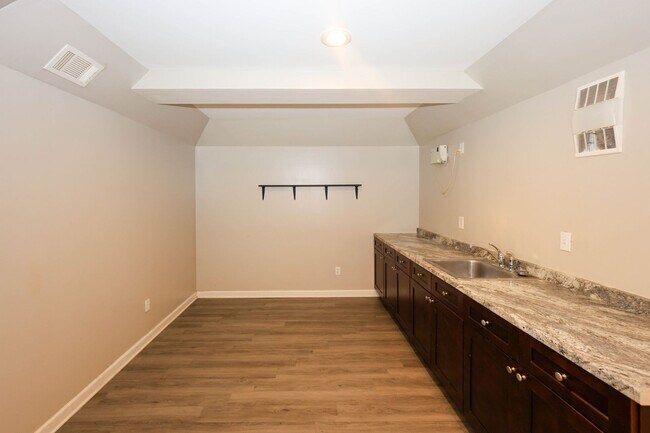 Building Photo - 2895 Haynes Club Cir SW