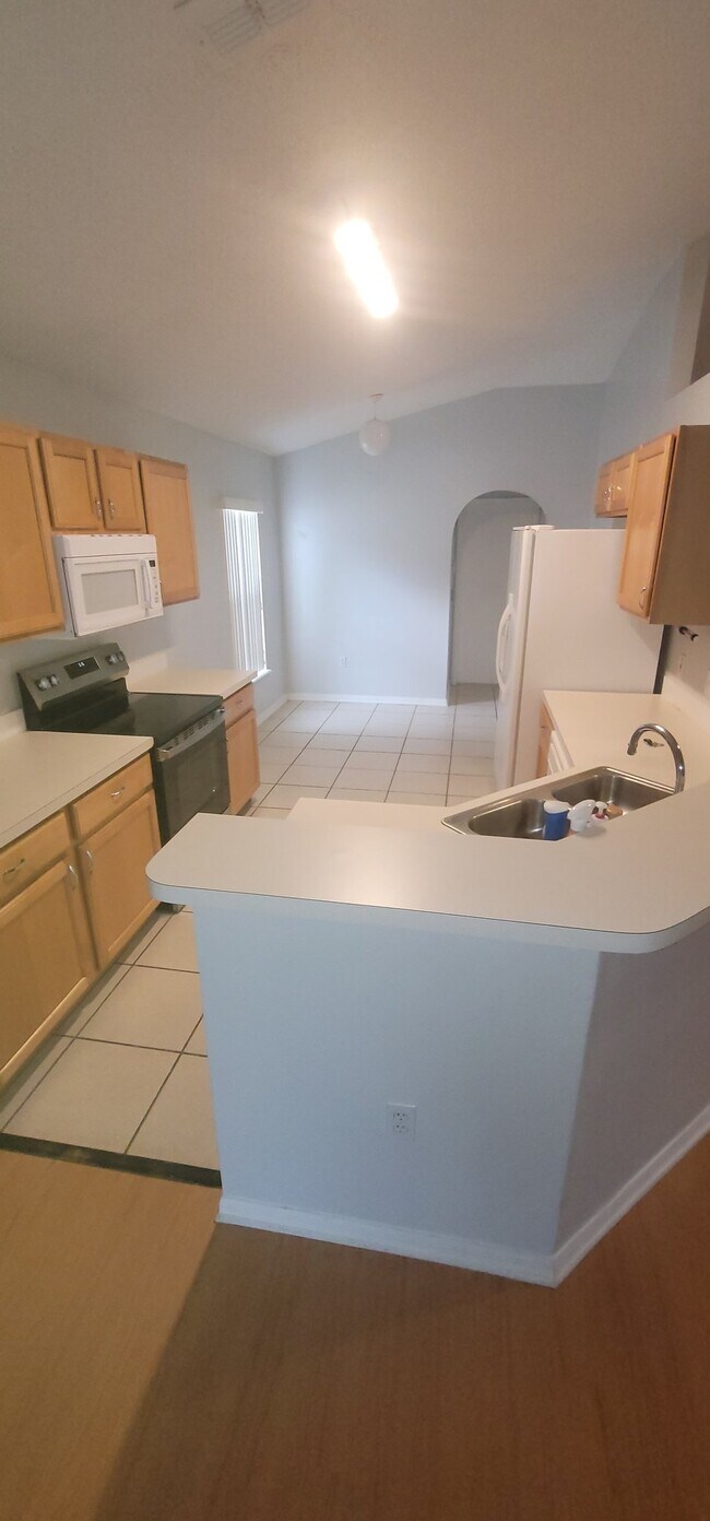 Building Photo - 16942 Cornerwood Dr