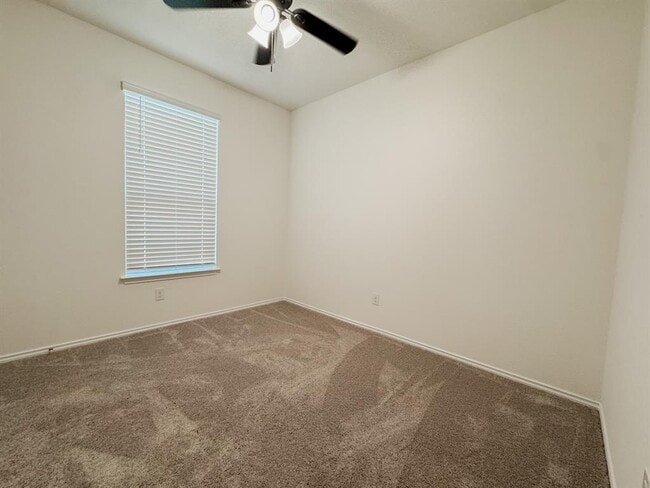 Building Photo - 4024 Pinto Ln