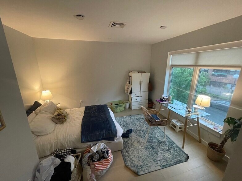 Building Photo - 3 Lisbon St