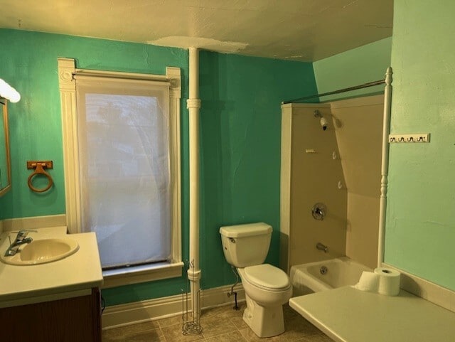 Building Photo - 111 Farnham St