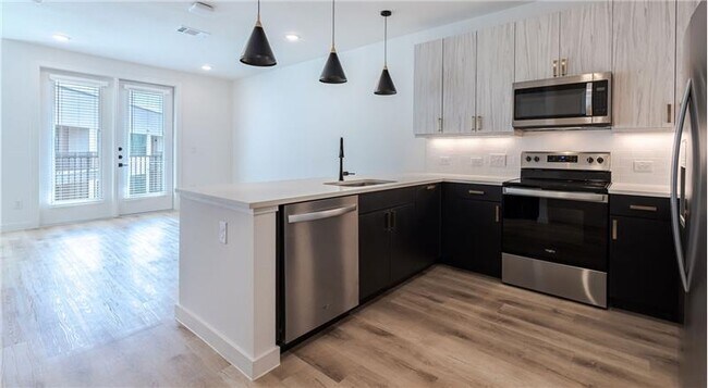 Building Photo - 3900 Berkman Dr