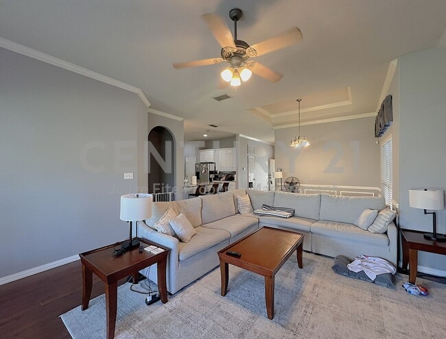 Building Photo - Inviting 3/2/2 on Corner Lot in Fort Worth...