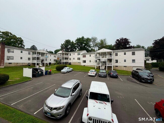 Building Photo - 18 Fairview Dr