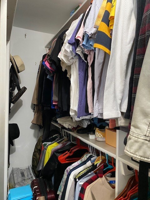 GREAT closet space - 1344 S Curson Ave