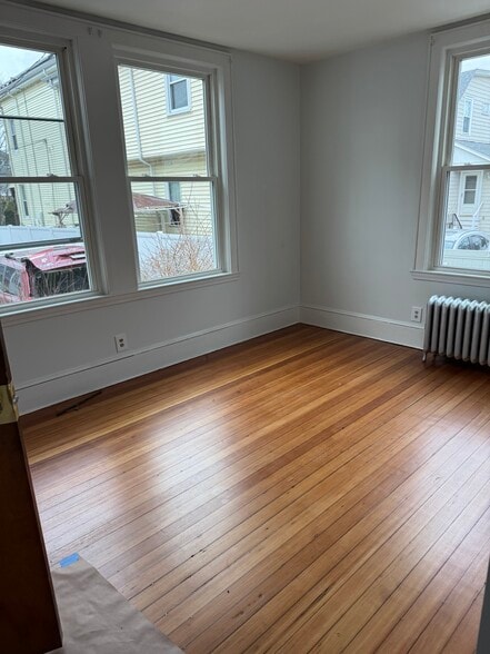 Primary Photo - 25 Chestnut St