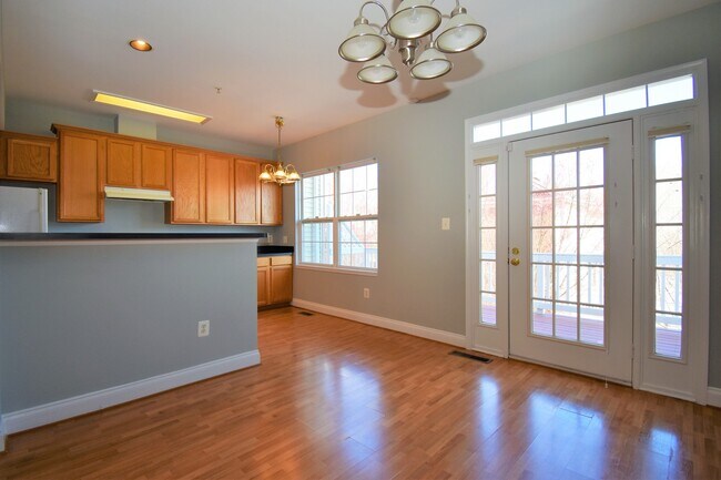 Building Photo - Fantastic 3 Bedroom 2.5 Bathroom Townhouse in KING FARM!