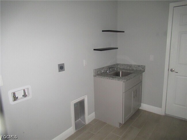 Building Photo - 3241 NW 41st Pl
