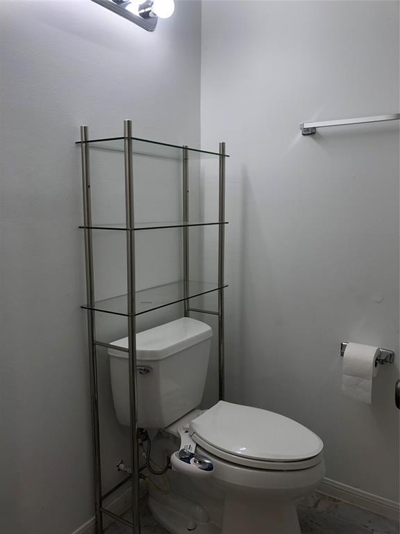 Building Photo - 1402 Chamboard Ln