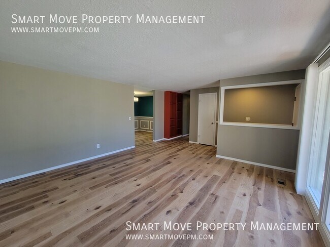 Building Photo - 9990 Skycrest-
