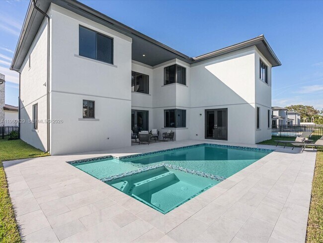 Building Photo - 19701 NE 16th Pl