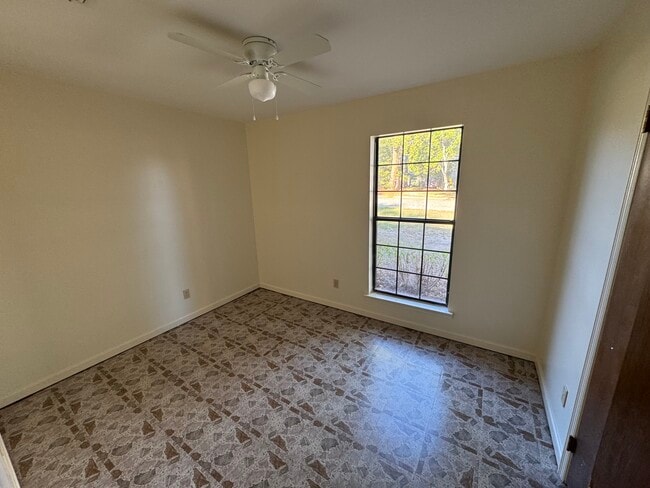 Building Photo - 505 Pinto Dr