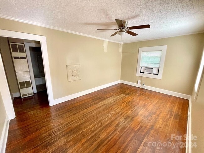 Building Photo - 338 Magnolia St NW