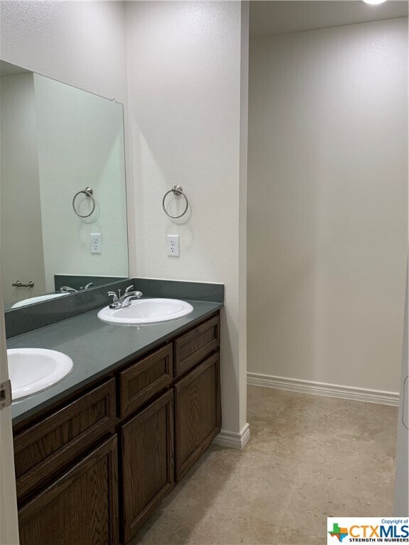 Building Photo - 2320 Alterman Dr