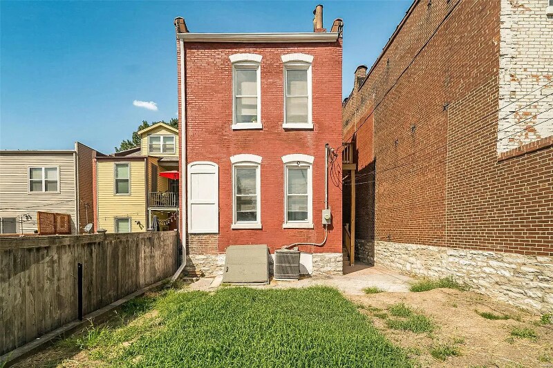 Building Photo - 1936 Arsenal St