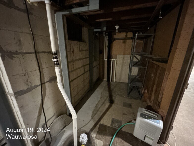 Building Photo - 9431 W Marion St