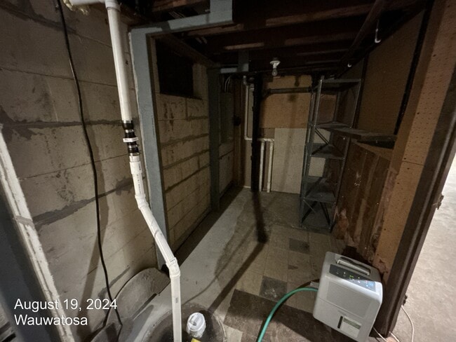 Building Photo - 9431 W Marion St