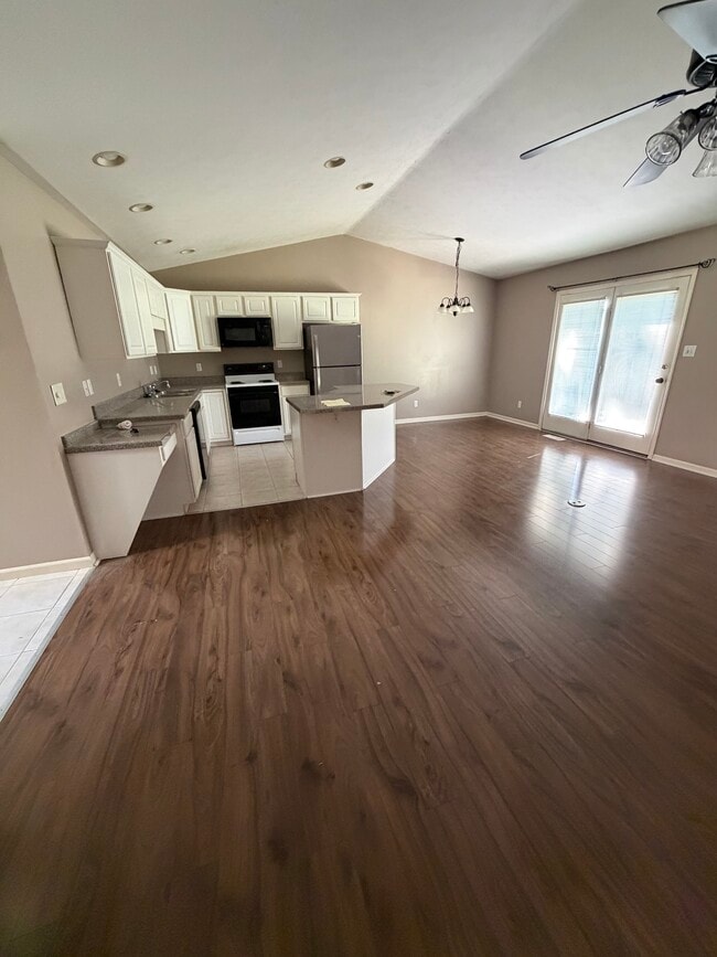 Building Photo - 5677 Maple Ln