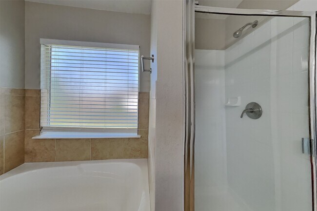 Building Photo - 15610 Manorford Ct