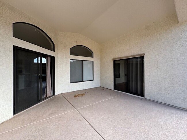 Building Photo - 3BR with SOLAR-NO Electric Bills! RV Gate & Parking, Bullhead Parkway