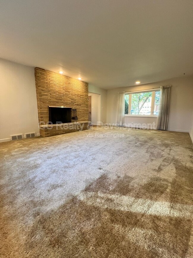 Building Photo - 1409 W 53rd Pl