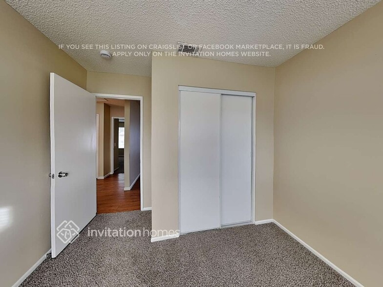 Building Photo - 271 Glenmont Ct