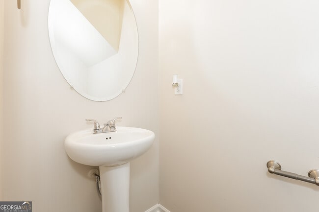 Building Photo - 508 Brady Dr