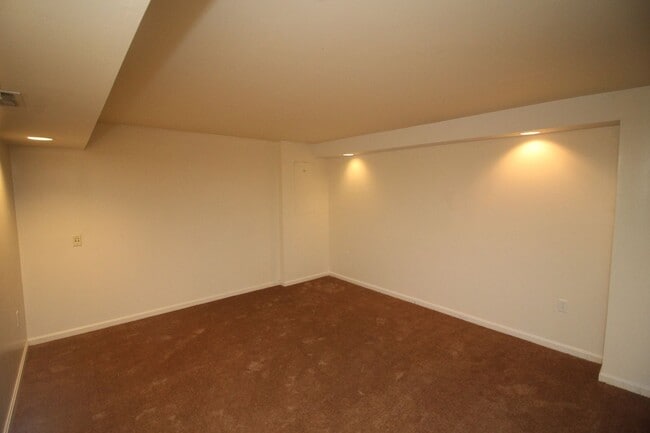 Building Photo - Beautiful 2bd/2ba Historic Butcher's Hill w/ CAC and W/D! --Available 7/15!