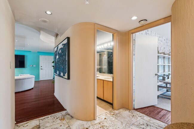Building Photo - 7217 Promenade Dr