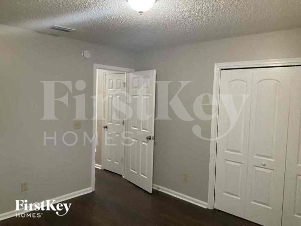 Building Photo - 12325 Apple Leaf Dr