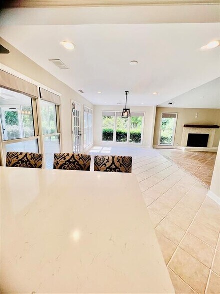 Building Photo - 205 Kinderhill Ct