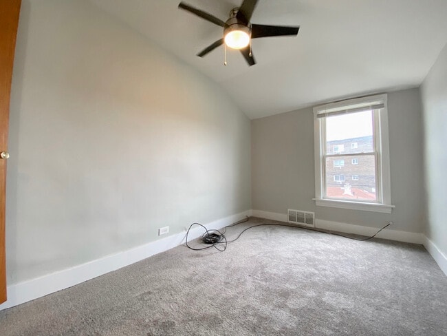 Building Photo - 5517 W Higgins Ave