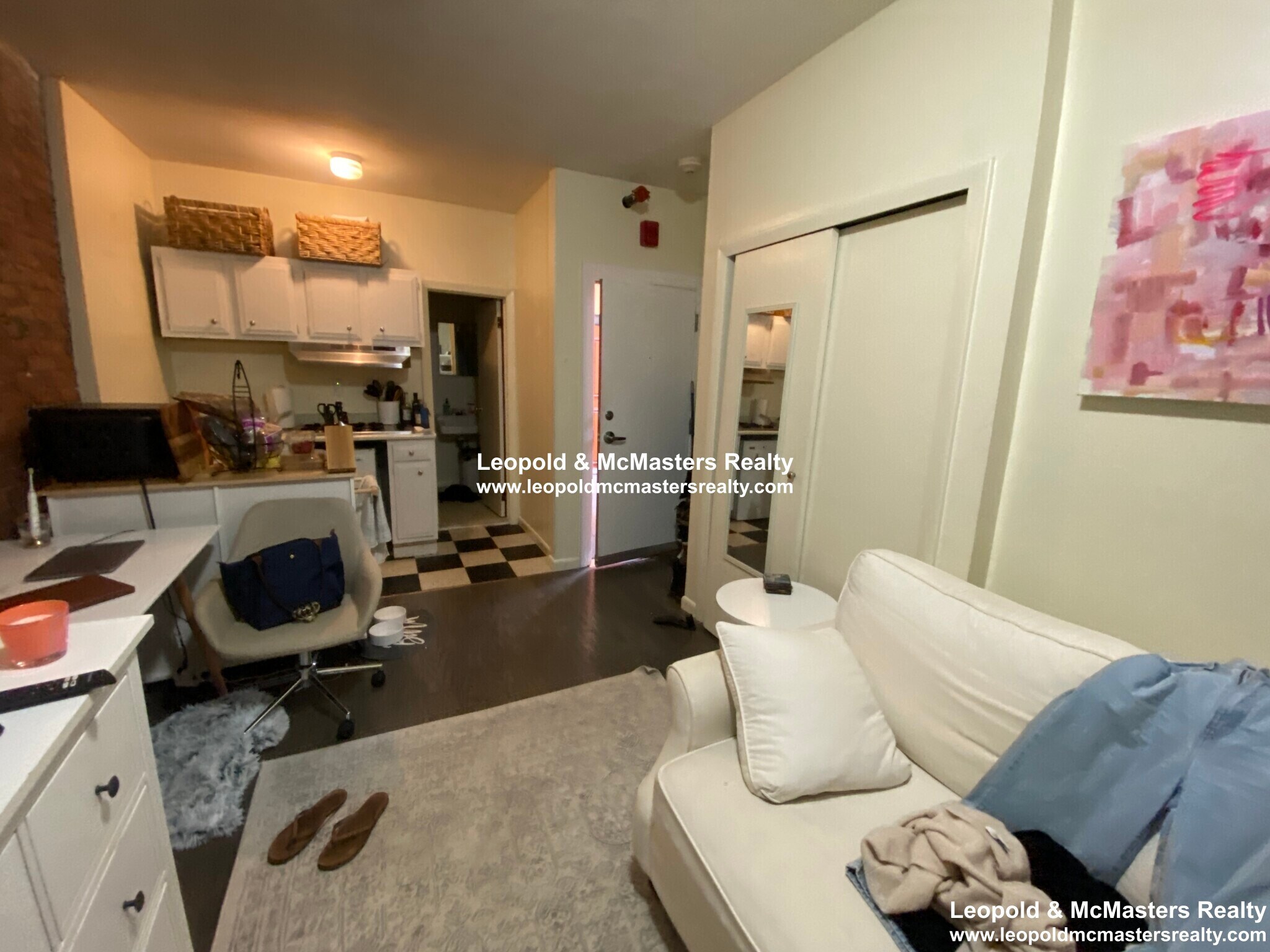 Building Photo - 230 Newbury St